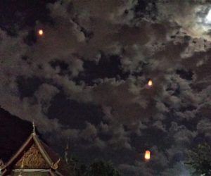 Loy Krathong 12